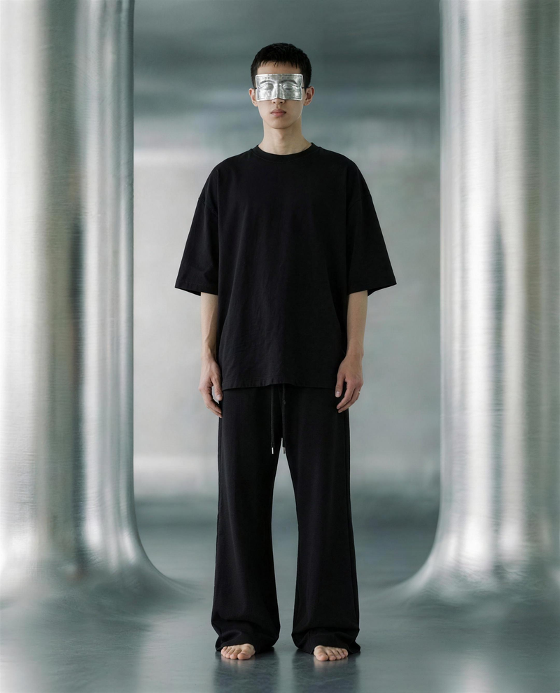 Black Round TEE